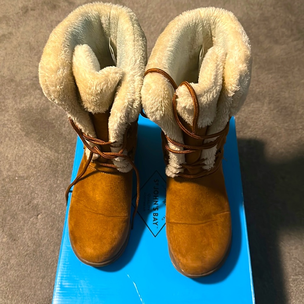 Brown/Tan Boots